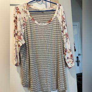 Avenue striped grey beige cotton top size 18/20